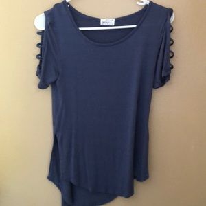 Open sleeve short sleeve top